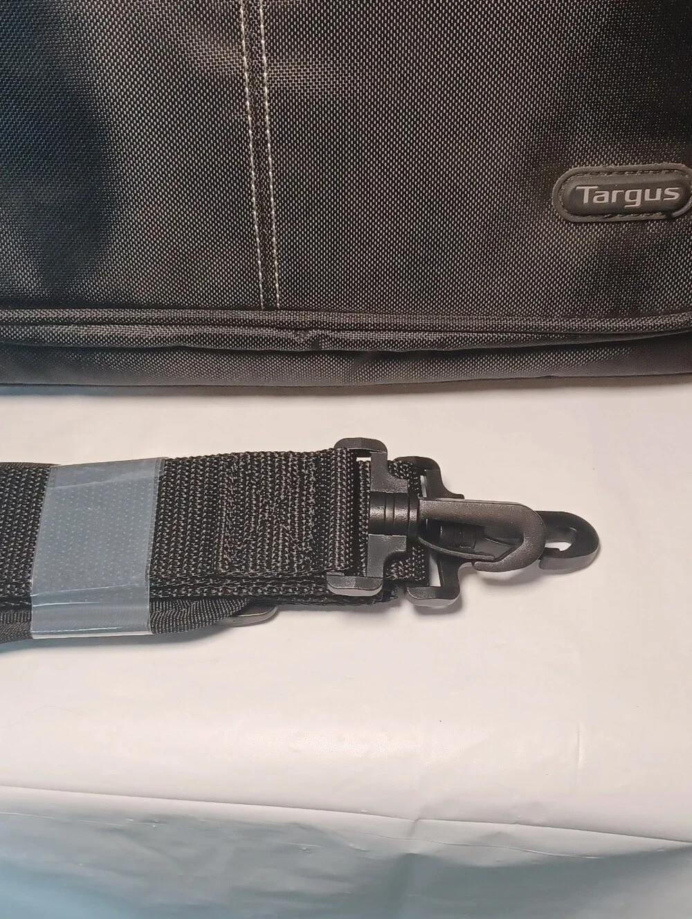 Targus Intellect Black Breifcase With Padded Laptop Area, Front Organizer Pocket